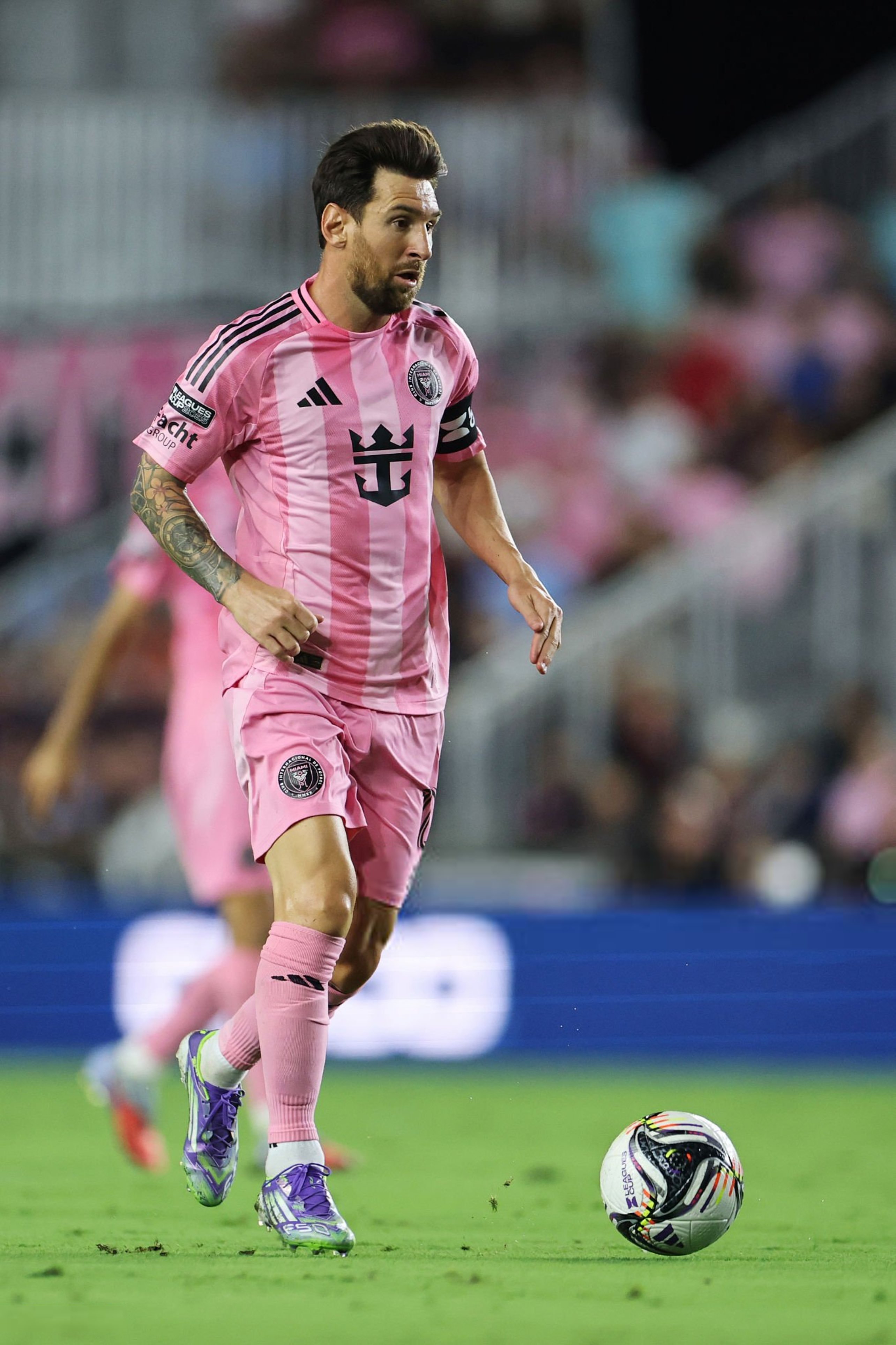 米兰集团包含刚刚！国际米兰赛前复出首秀梅西连续十场比赛得分超过赛况扑朔迷离，赛前上海海港备战葡超的词条